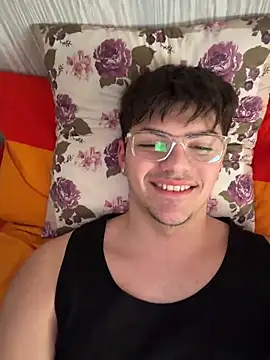 Snapshot of Lxx001@xh chatting on March 30, 2:40 pm Lxx001xh online show from March 30, 2:40 pm