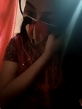 Snapshot of Tamil_White_Rose chatting on December 22, 6:54 am Tamil White Rose online show from December 22, 6:54 am