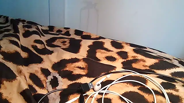 Snapshot of Naughty_JessieX chatting on April 18, 11:25 am Naughty JessieX online show from April 18, 11:25 am