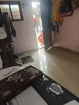 Lailamajnu1996 online show from February 16, 5:03 am