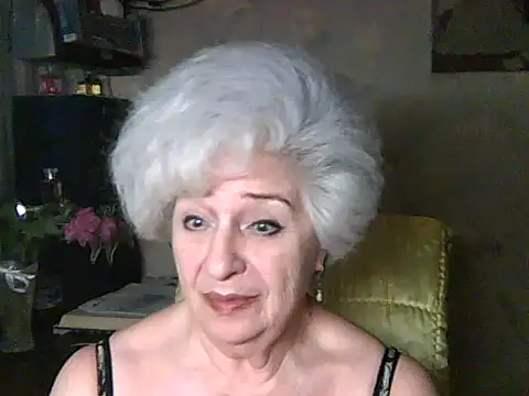 ValeriaKroww online show from June 14, 5:04 pm