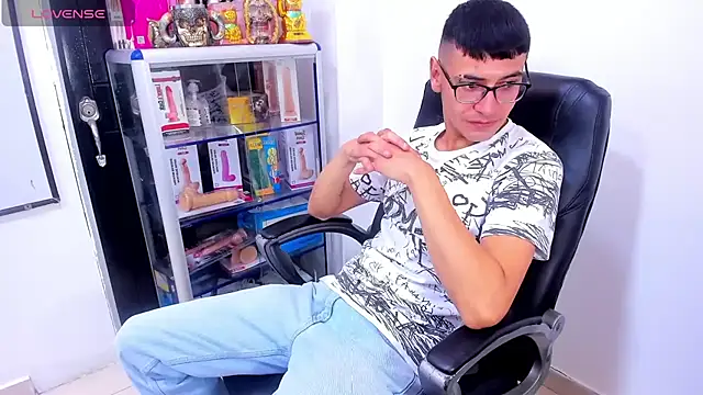 will and alex online show from August 3, 2:33 pm