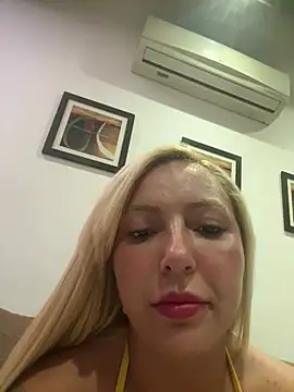 Snapshot of melisboa chatting on July 25, 12:20 am melisboa online show from July 25, 12:20 am