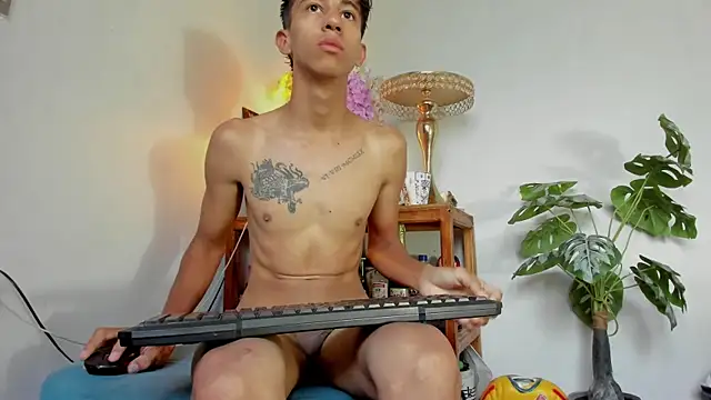 lucian davii online show from July 29, 1:42 pm
