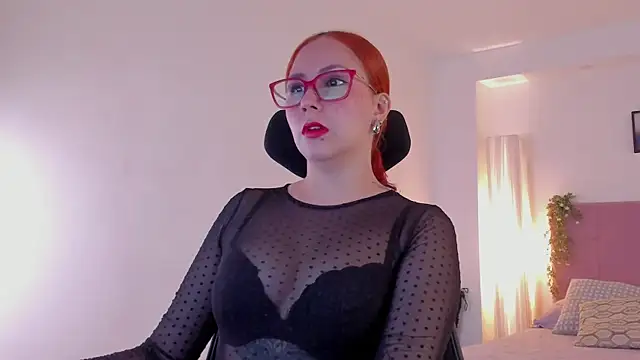 MistressErza online show from June 2, 6:21 pm