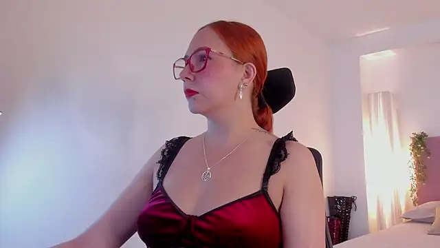MistressErza online show from June 12, 4:28 pm