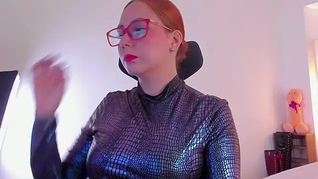 MistressErza online show from July 8, 3:16 pm