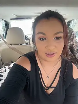 Snapshot of thickfarmtwat chatting on December 15, 5:39 pm thickfarmtwat online show from December 15, 5:39 pm