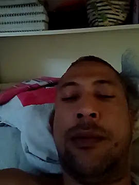Snapshot of Arrombador20 chatting on April 18, 8:42 pm Arrombador20 online show from April 18, 8:42 pm