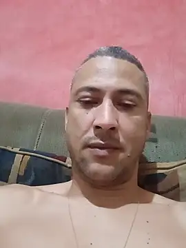 Snapshot of Arrombador20 chatting on June 3, 3:28 pm Arrombador20 online show from June 3, 3:28 pm