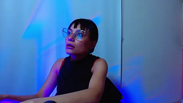 Snapshot of valkiry_ chatting on December 3, 10:19 pm valkiry online show from December 3, 10:19 pm