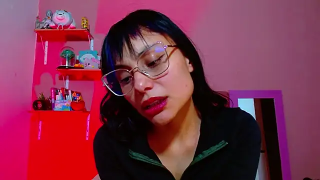 Snapshot of valkiry_ chatting on December 15, 1:21 am valkiry online show from December 15, 1:21 am