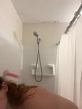 FreakyDreama online show from May 8, 2:44 pm