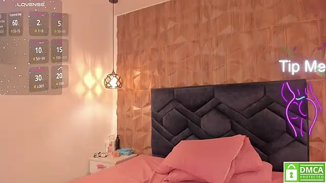 Kiara velvet   online show from December 13, 8:36 pm