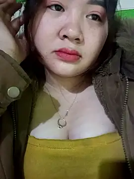 Bee-bgolden online show from December 19, 1:23 am