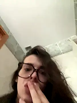 zowi101 online show from December 14, 9:36 am