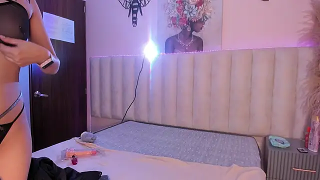 Snapshot of Isabella_Crofts chatting on November 12, 3:29 am Isabella Crofts online show from November 12, 3:29 am