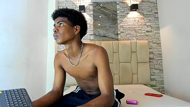 XAVI LEE online show from November 24, 8:19 pm