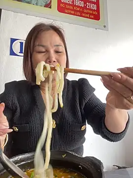 Liliy2x online show from November 5, 2:00 am