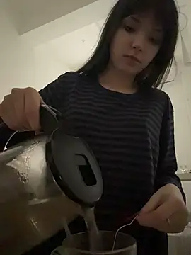 Snapshot of Lissssssa chatting on April 10, 1:38 pm Lissssssa online show from April 10, 1:38 pm