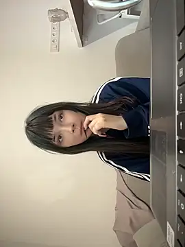 Snapshot of Lissssssa chatting on April 15, 11:39 am Lissssssa online show from April 15, 11:39 am