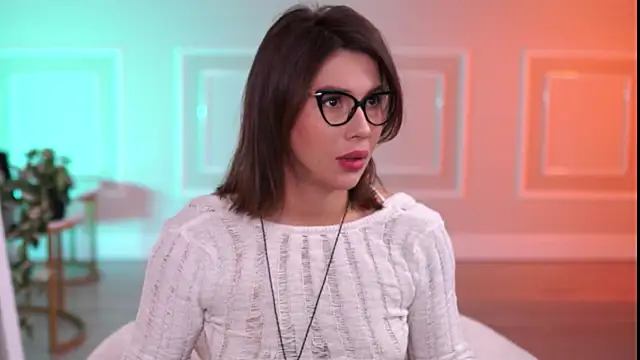 Snapshot of KarinaKokhana chatting on November 25, 9:53 am KarinaKokhana online show from November 25, 9:53 am