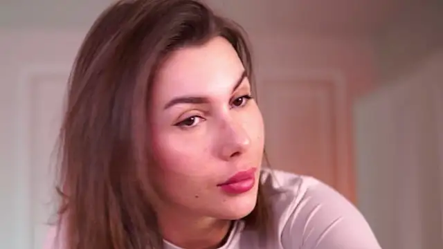 Snapshot of KarinaKokhana chatting on December 2, 9:47 am KarinaKokhana online show from December 2, 9:47 am