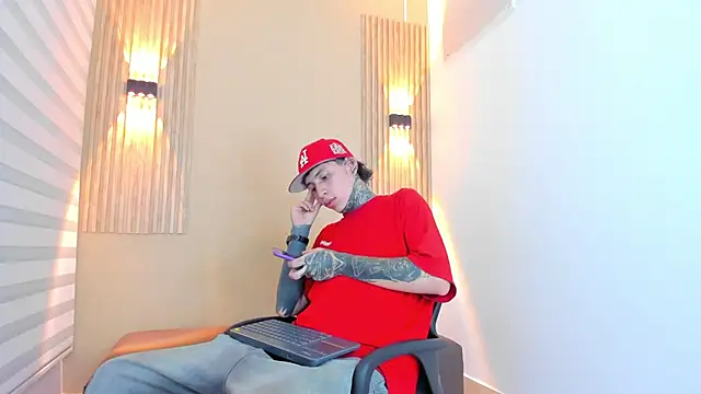 Snapshot of DANTE_ARMSTRONG chatting on December 4, 3:49 am DANTE ARMSTRONG online show from December 4, 3:49 am