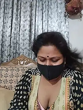 Snapshot of munni-506 chatting on July 6, 4:53 pm munni-506 online show from July 6, 4:53 pm