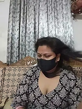 Snapshot of munni-506 chatting on July 23, 8:45 am munni-506 online show from July 23, 8:45 am