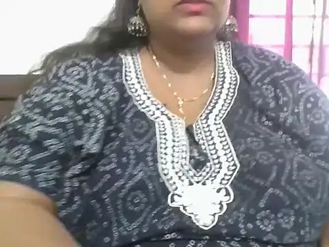 hootypriya online show from February 25, 4:55 am