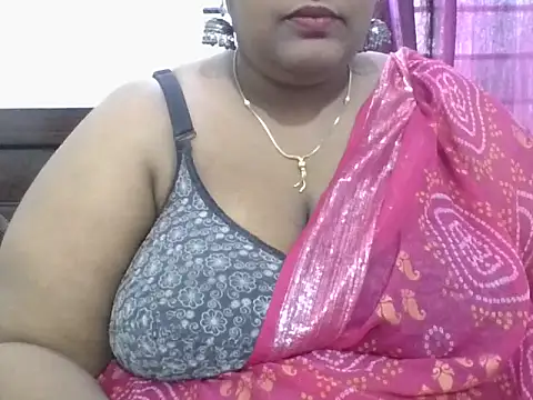 hootypriya online show from February 26, 5:17 am