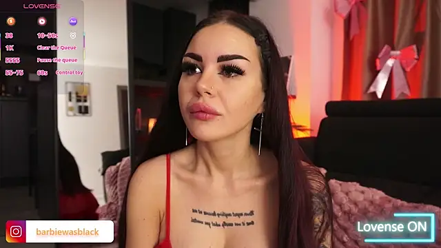 Snapshot of NaomyBlackBarbie chatting on November 21, 6:01 am NaomyBlackBarbie online show from November 21, 6:01 am