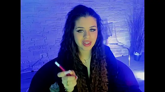 Snapshot of BellaNoir_ chatting on February 3, 6:00 am BellaNoir online show from February 3, 6:00 am