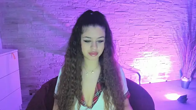 Snapshot of BellaNoir_ chatting on February 5, 5:45 am BellaNoir online show from February 5, 5:45 am