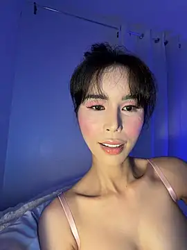 Snapshot of miss_ditey09 chatting on April 16, 9:39 pm miss ditey09 online show from April 16, 9:39 pm