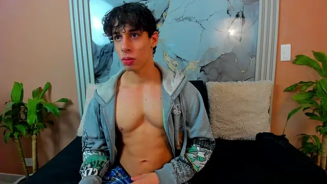 chris evans27 online show from November 14, 4:22 am