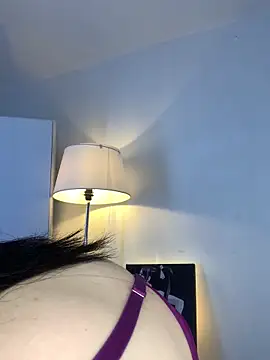 violettabond online show from May 27, 12:46 pm
