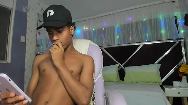 Santy bigcock 01 online show from March 26, 12:44 pm