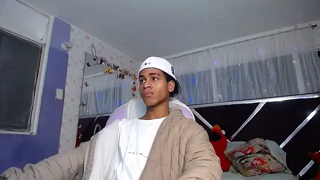 Santy bigcock 01 online show from July 15, 12:43 pm