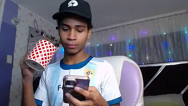 Santy bigcock 01 online show from July 25, 12:58 pm