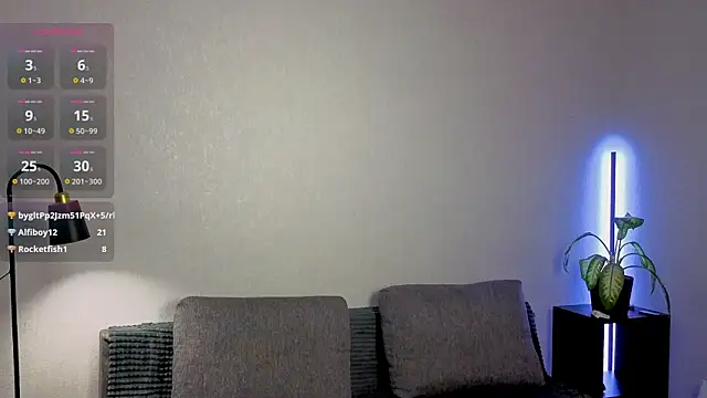 violetwluv online show from January 10, 8:38 am