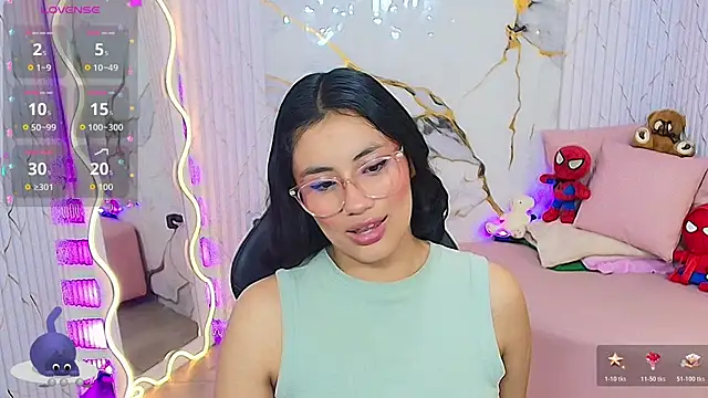 PEACHY TAY online show from June 12, 11:31 am