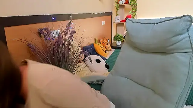 Snapshot of Nesie-Stoun chatting on November 17, 9:48 am Nesie-Stoun online show from November 17, 9:48 am