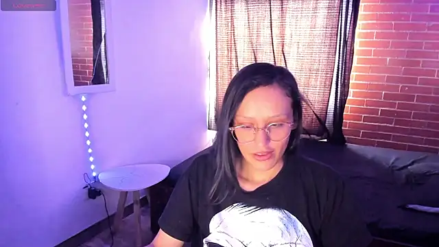 Samantha Devil online show from December 5, 5:31 pm