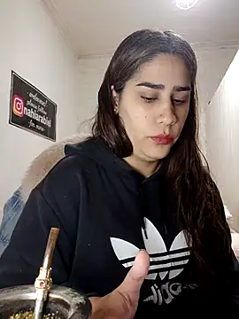 nahiarabiel33 online show from June 30, 7:48 pm