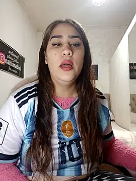 nahiarabiel33 online show from July 15, 4:23 pm