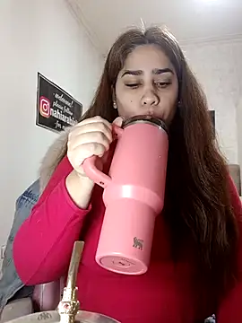 nahiarabiel33 online show from July 21, 5:04 pm