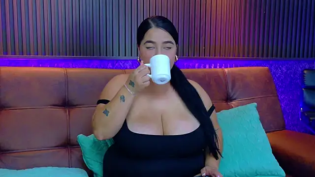 CameronJonnes online show from November 10, 7:24 pm