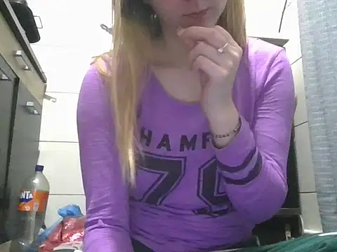 Snapshot of dirty_sasha00 chatting on November 27, 3:30 am dirty sasha00 online show from November 27, 3:30 am